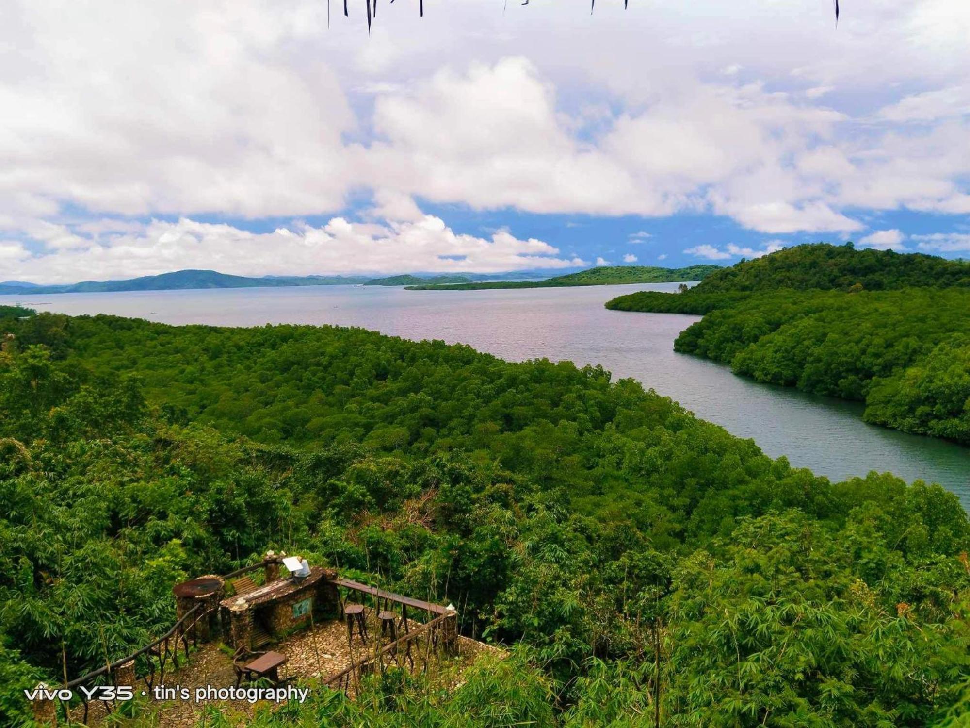 Sanctuaria Treehouses บูซวงกา ภายนอก รูปภาพ